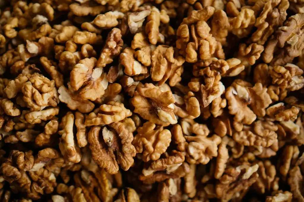 unsplash_IbL3Zd62Q7Q_walnuts.webp.jpg.jpg.jpg